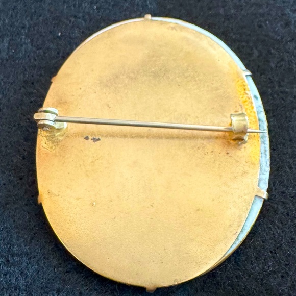 Victorian Style Gilded Porcelain Brooch with Floral Initial - Picture 5 of 8